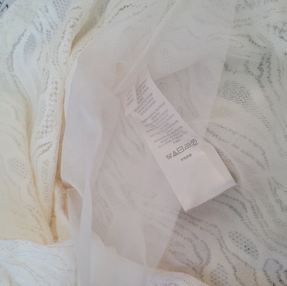 Anthropologie lace longsleeves size medium in cream color - Picture 8 of 11